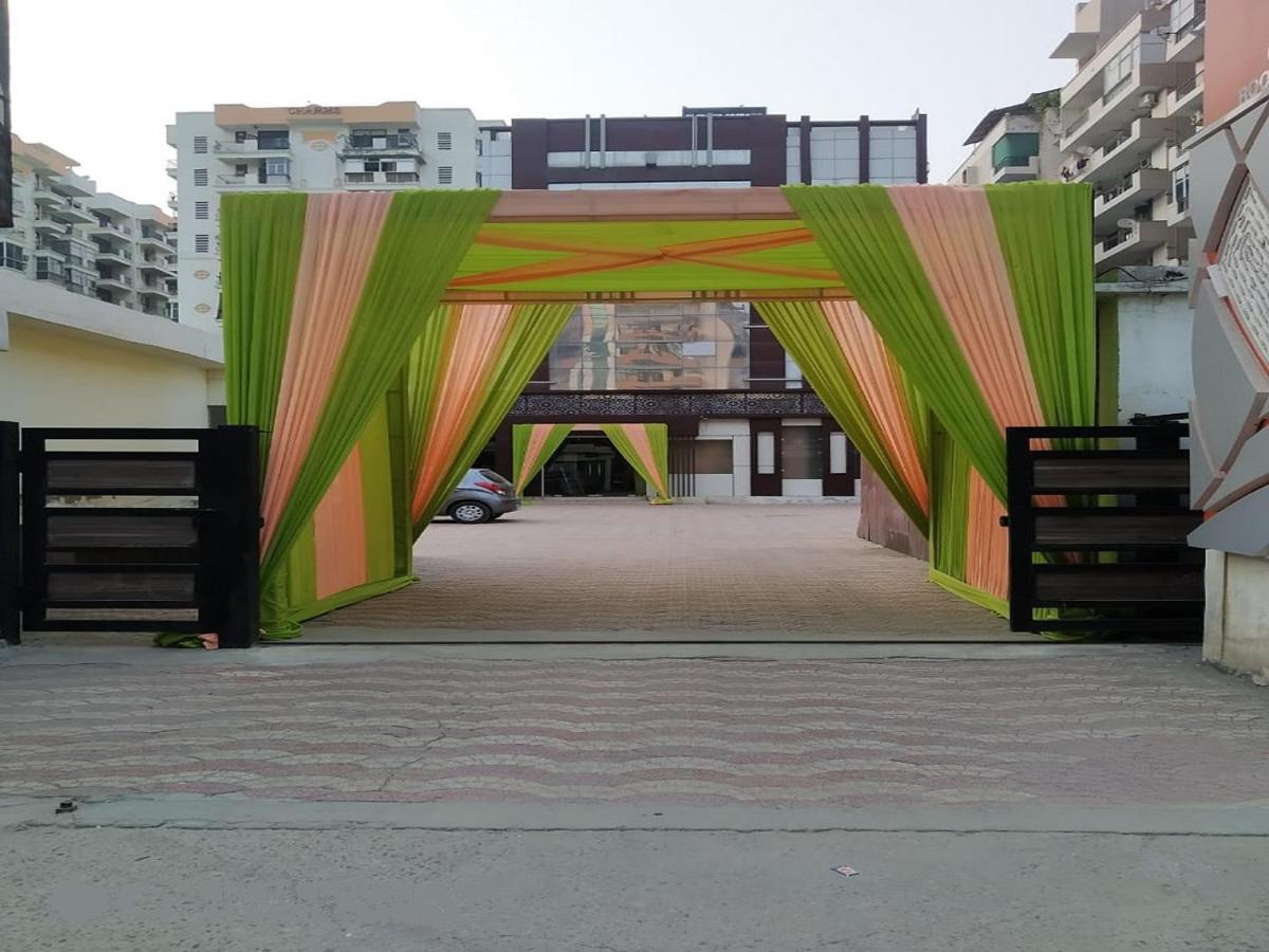 Genx Le Crescent Ghaziabad Hotel Luaran gambar