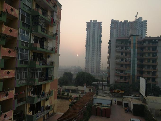 Genx Le Crescent Ghaziabad Hotel Luaran gambar