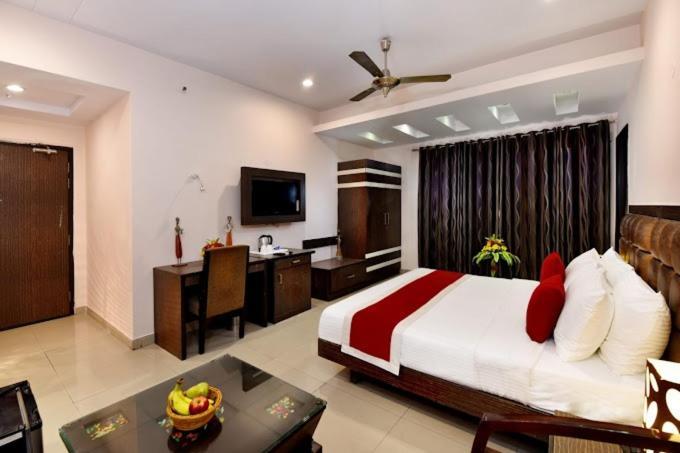 Genx Le Crescent Ghaziabad Hotel Luaran gambar