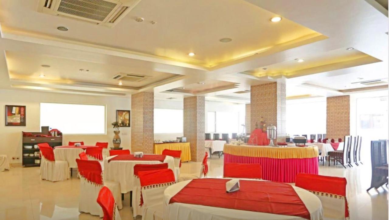 Genx Le Crescent Ghaziabad Hotel Luaran gambar