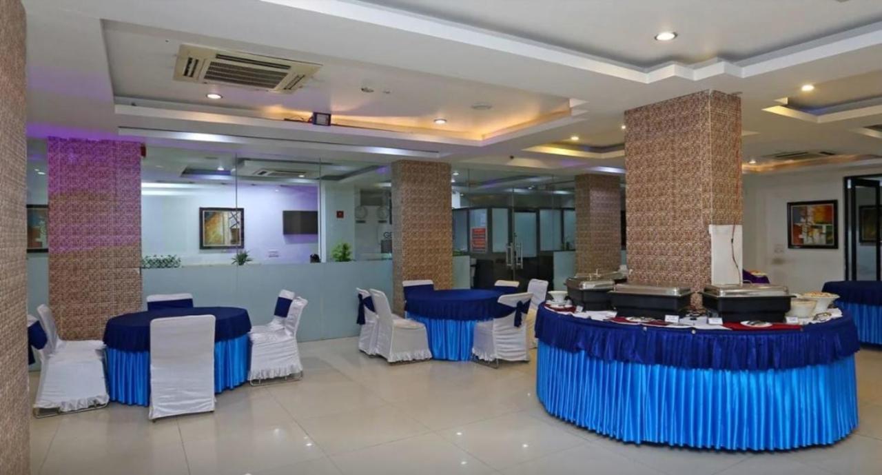 Genx Le Crescent Ghaziabad Hotel Luaran gambar