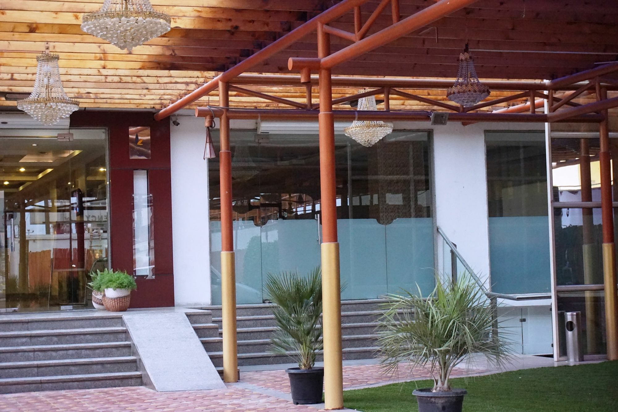 Genx Le Crescent Ghaziabad Hotel Luaran gambar