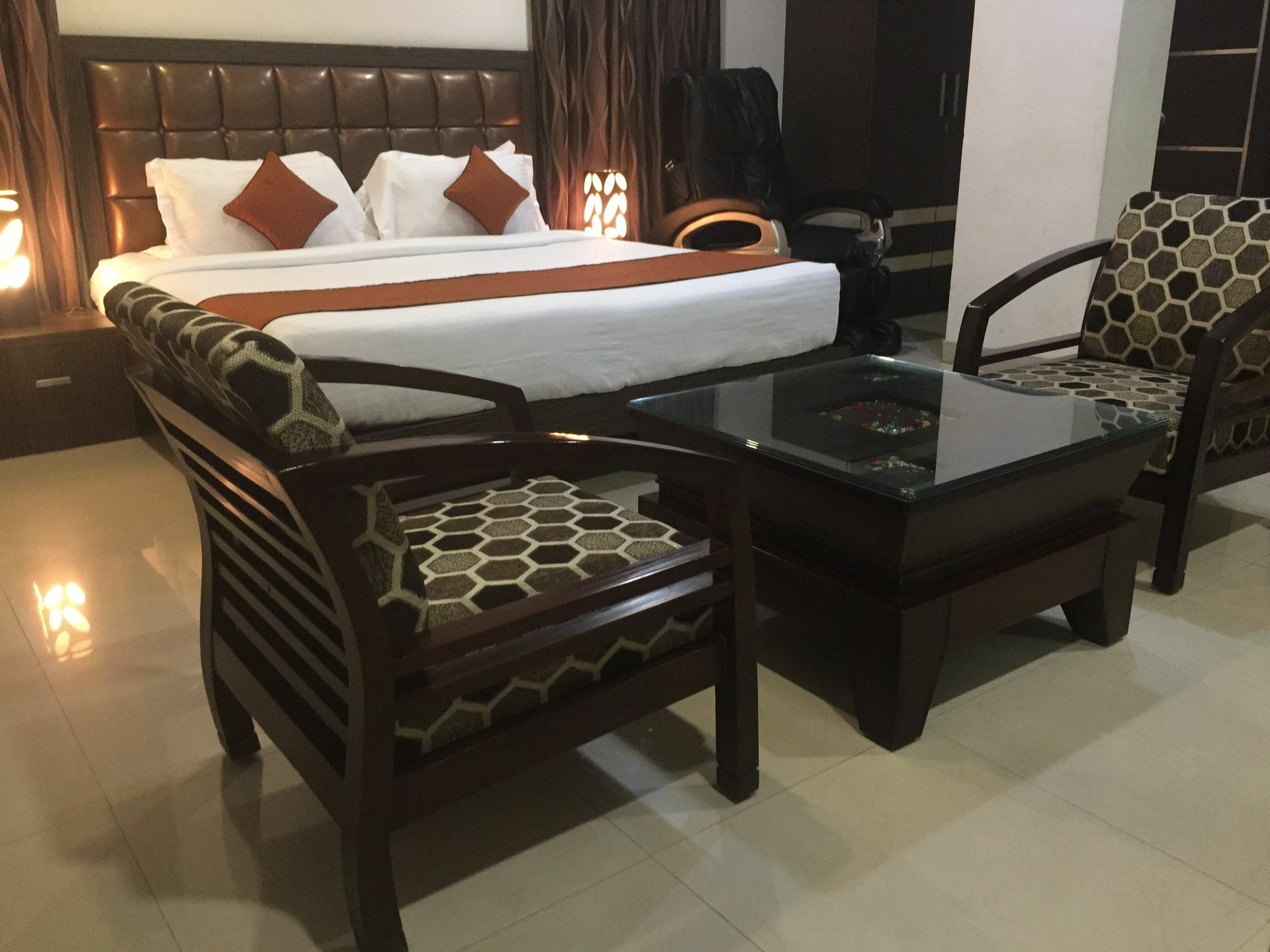 Genx Le Crescent Ghaziabad Hotel Luaran gambar