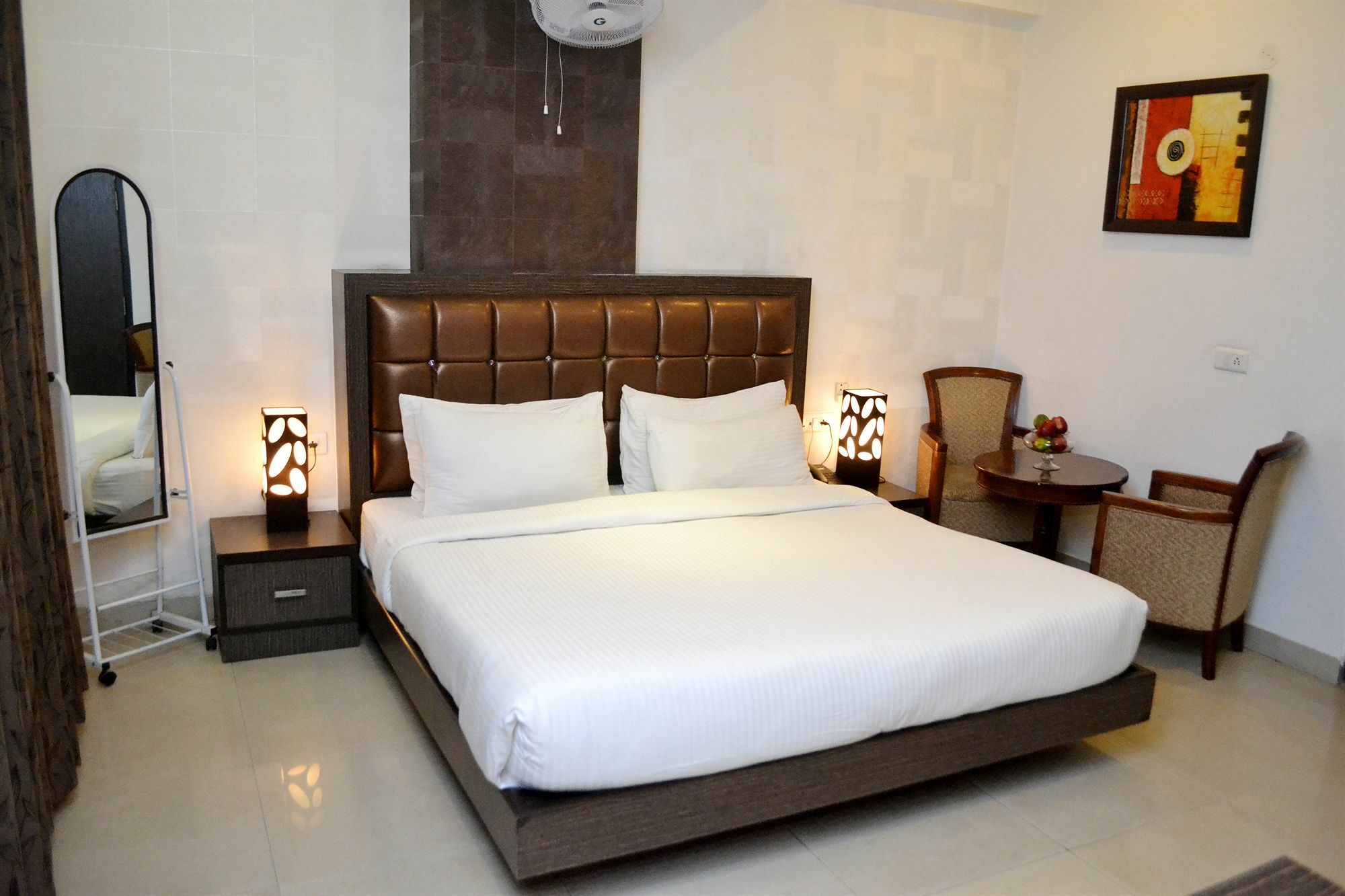 Genx Le Crescent Ghaziabad Hotel Luaran gambar