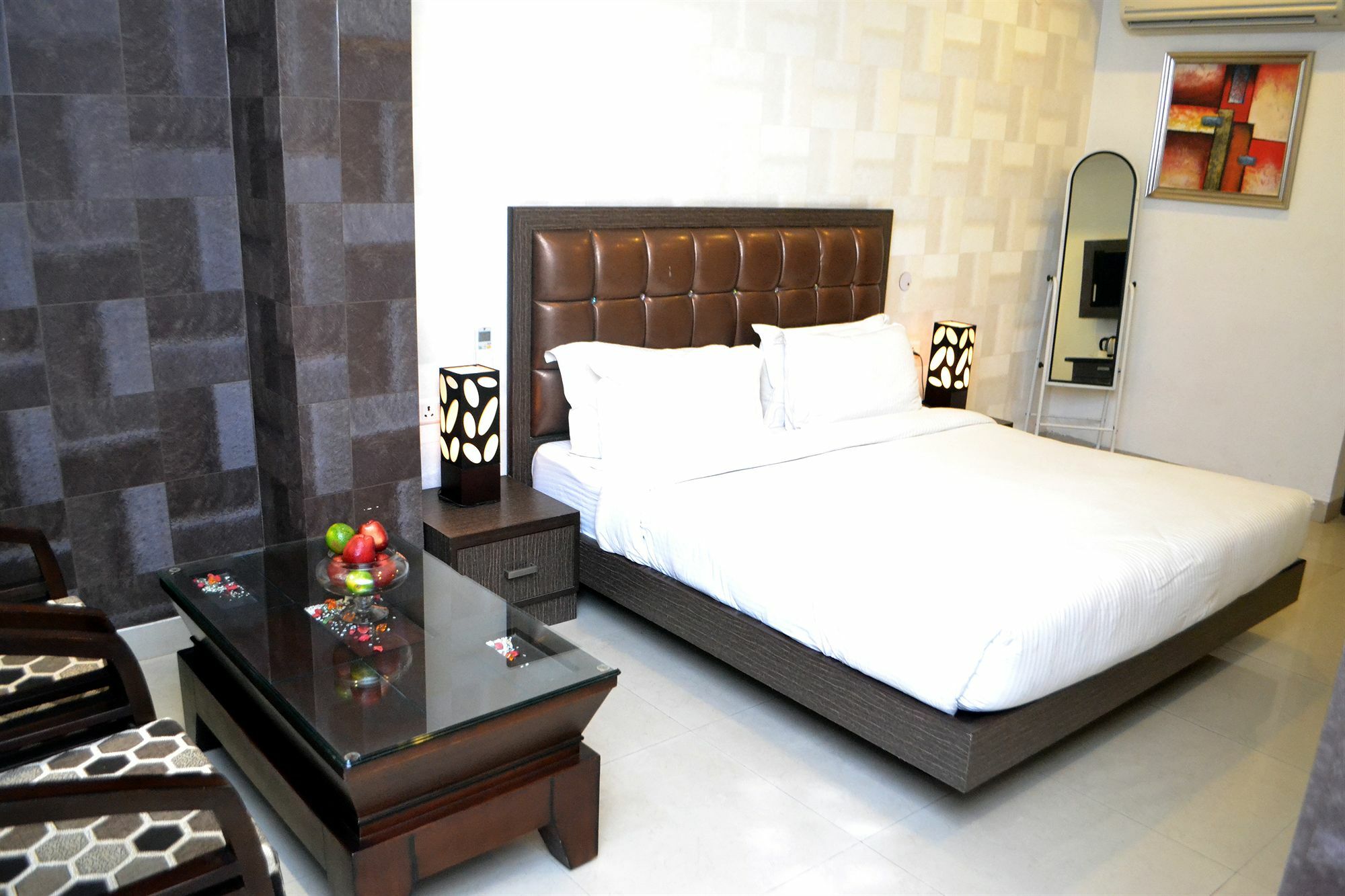Genx Le Crescent Ghaziabad Hotel Luaran gambar